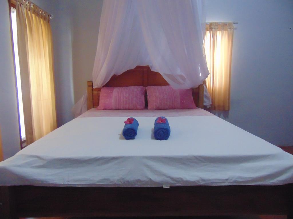 Santigi Homestay ギリ・アイル エクステリア 写真
