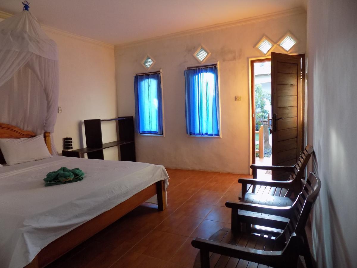 Santigi Homestay ギリ・アイル エクステリア 写真