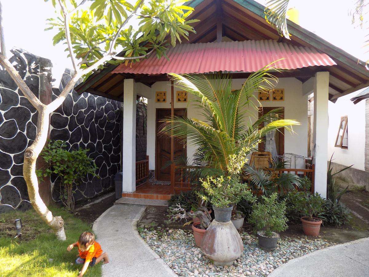 Santigi Homestay ギリ・アイル エクステリア 写真